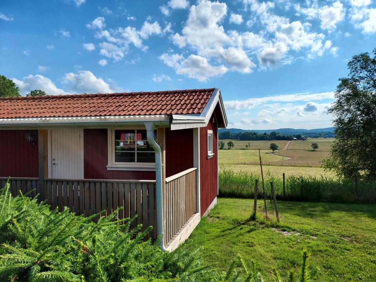 Älgbergets Bed&Breakfast Ucklum Exterior foto