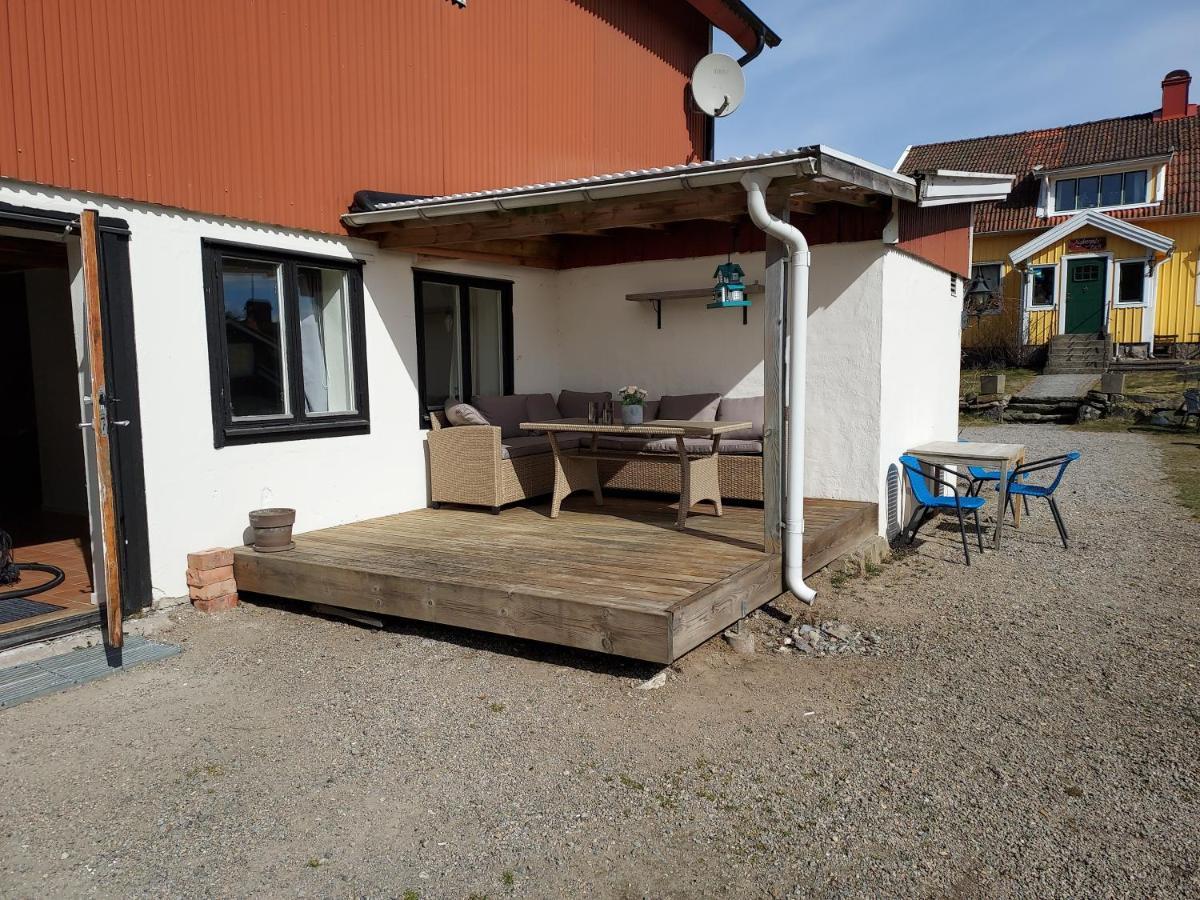 Älgbergets Bed&Breakfast Ucklum Exterior foto