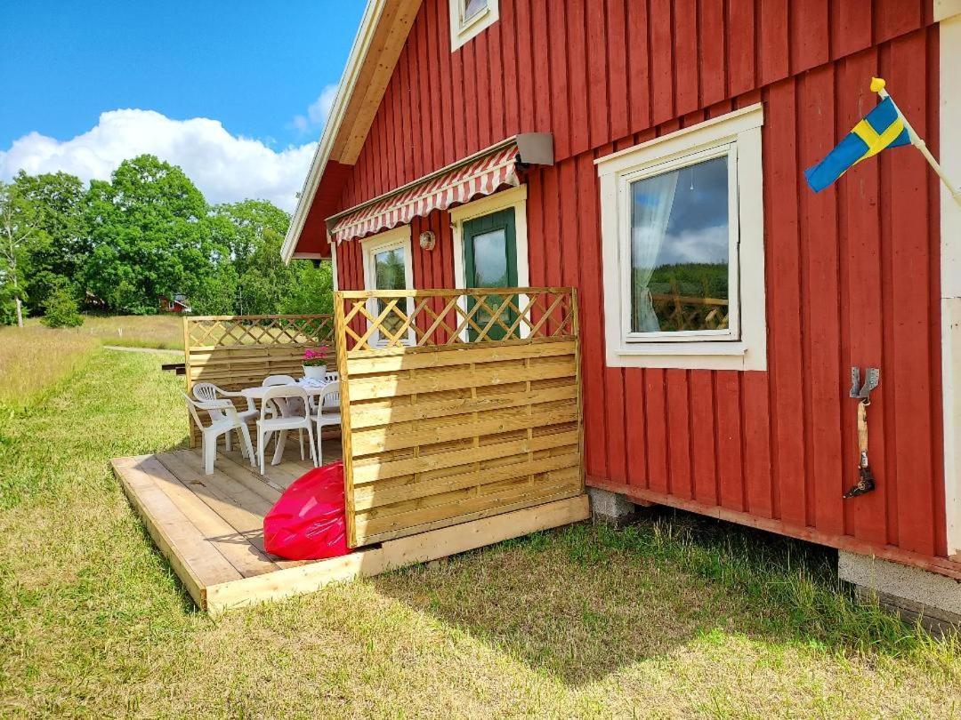 Älgbergets Bed&Breakfast Ucklum Exterior foto