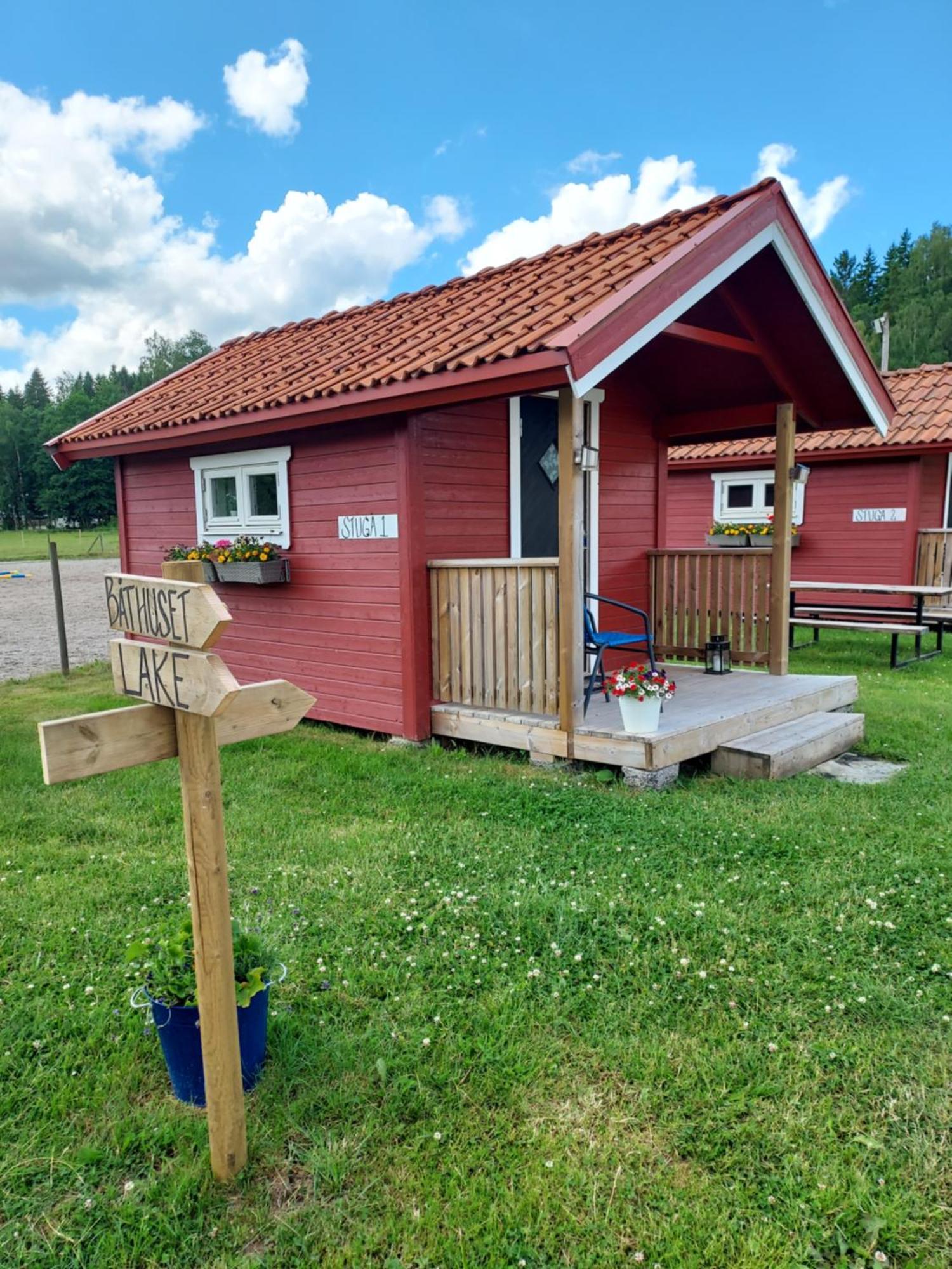Älgbergets Bed&Breakfast Ucklum Zimmer foto