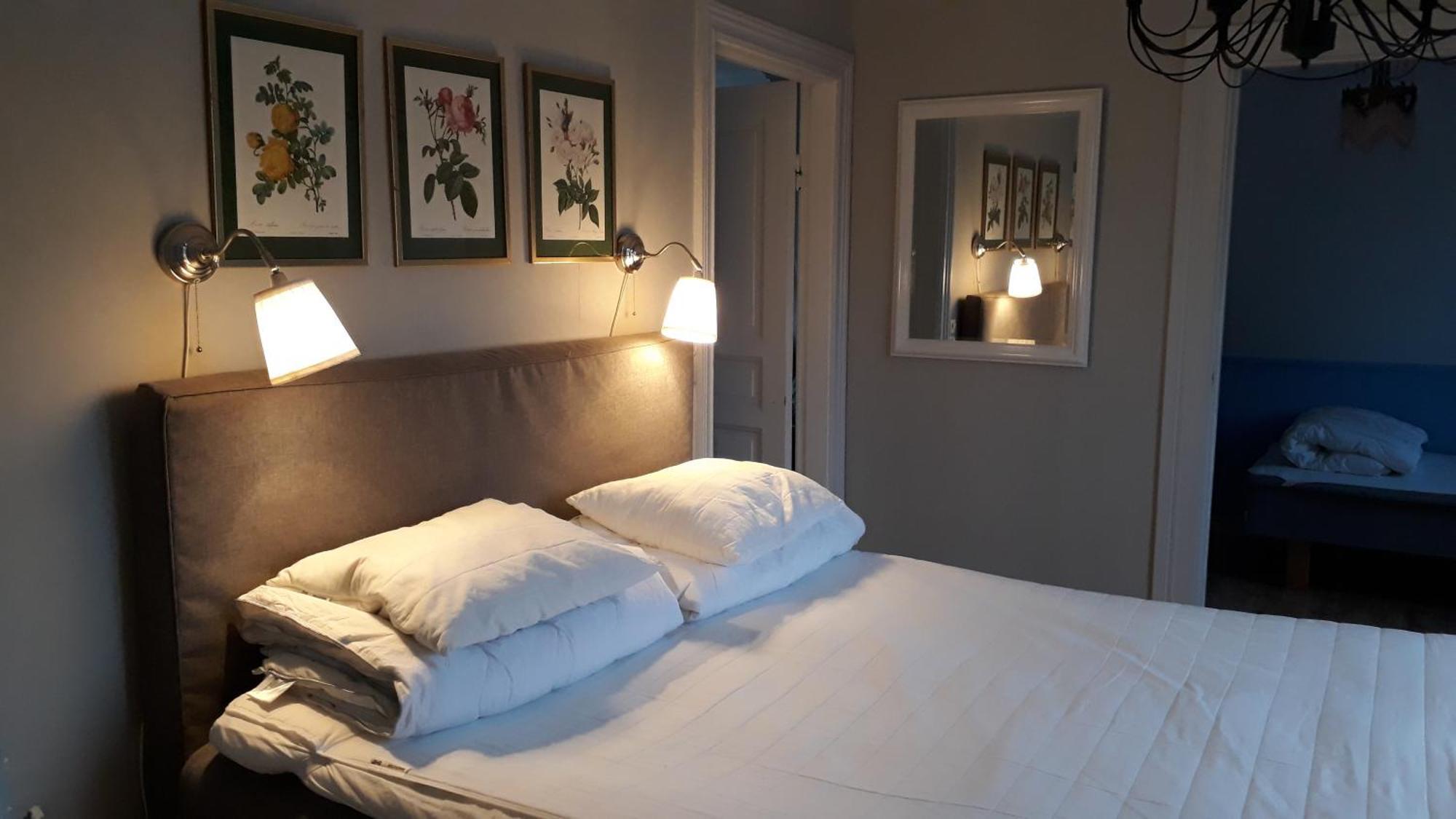 Älgbergets Bed&Breakfast Ucklum Zimmer foto