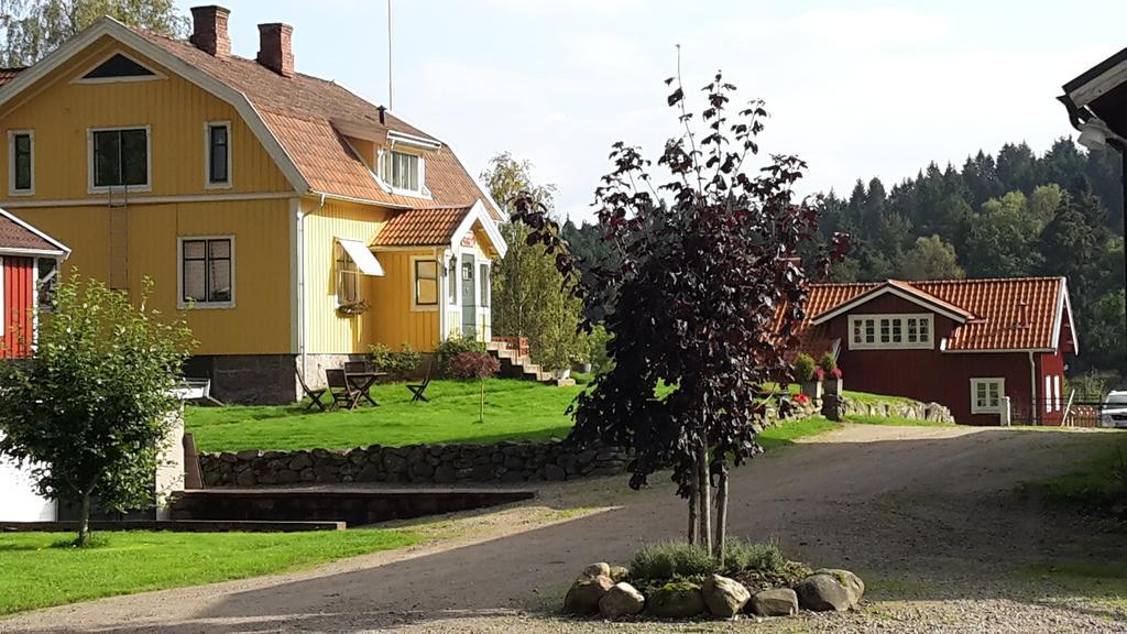 Älgbergets Bed&Breakfast Ucklum Exterior foto